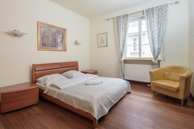 Feniks ul. Świętojańska, Stare Miasto 18
